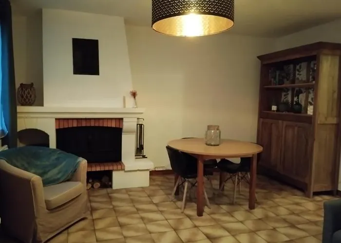 Cheminee, Jardin Et Tranquillite Assuree *